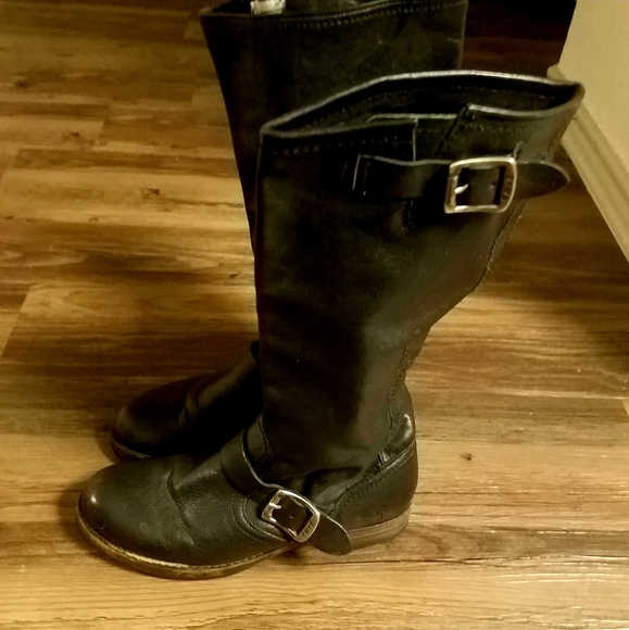 FRYE BOOTS - Picture 1 of 3